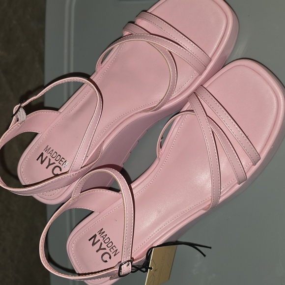 (J31) Madden NYC Women's Quarter Strap Wedge - Picture 1 of 6